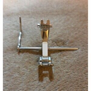Bernina Presser‎ Foot 030 Embroidery Foot Applique Satin Old Style Original Vtg